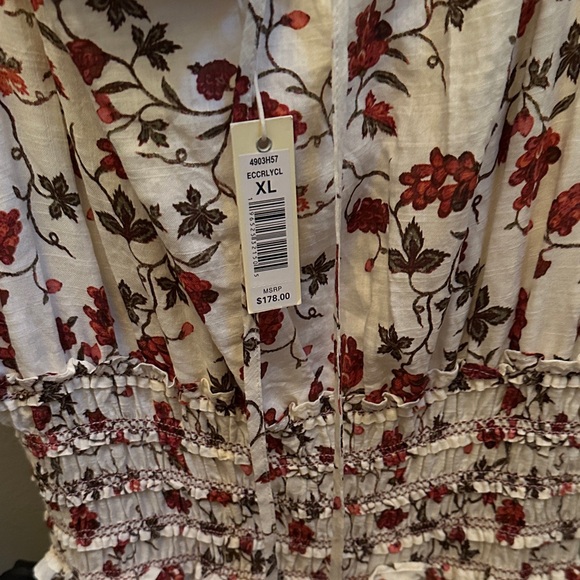 Max Studio Floral Print Maxi Dress - Picture 2 of 3